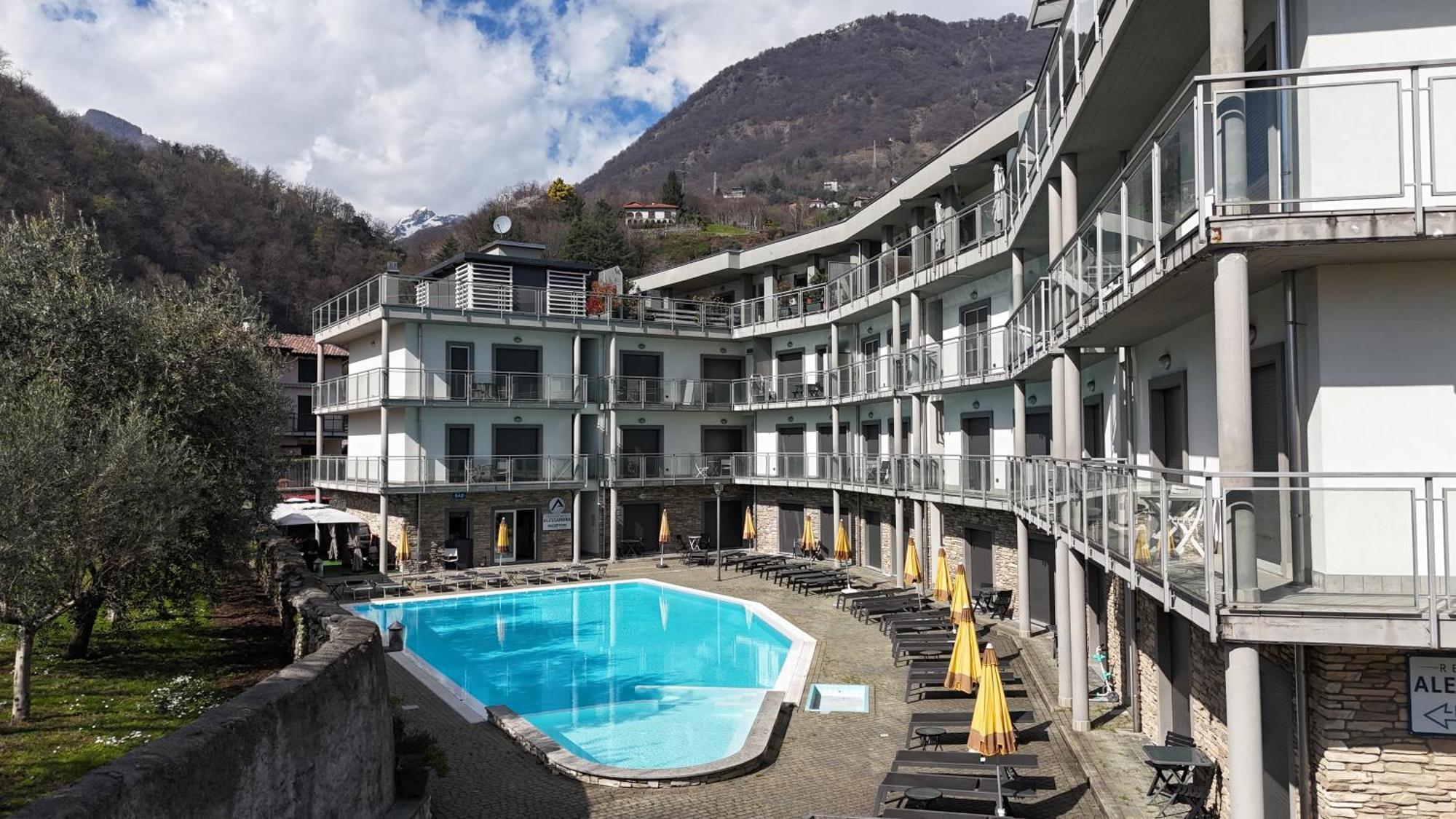 Hotel Residence Alessandra Домасо Екстериор снимка